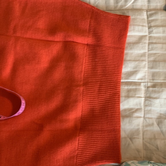 Woman’s vintage short sleeve sweater - Picture 6 of 7